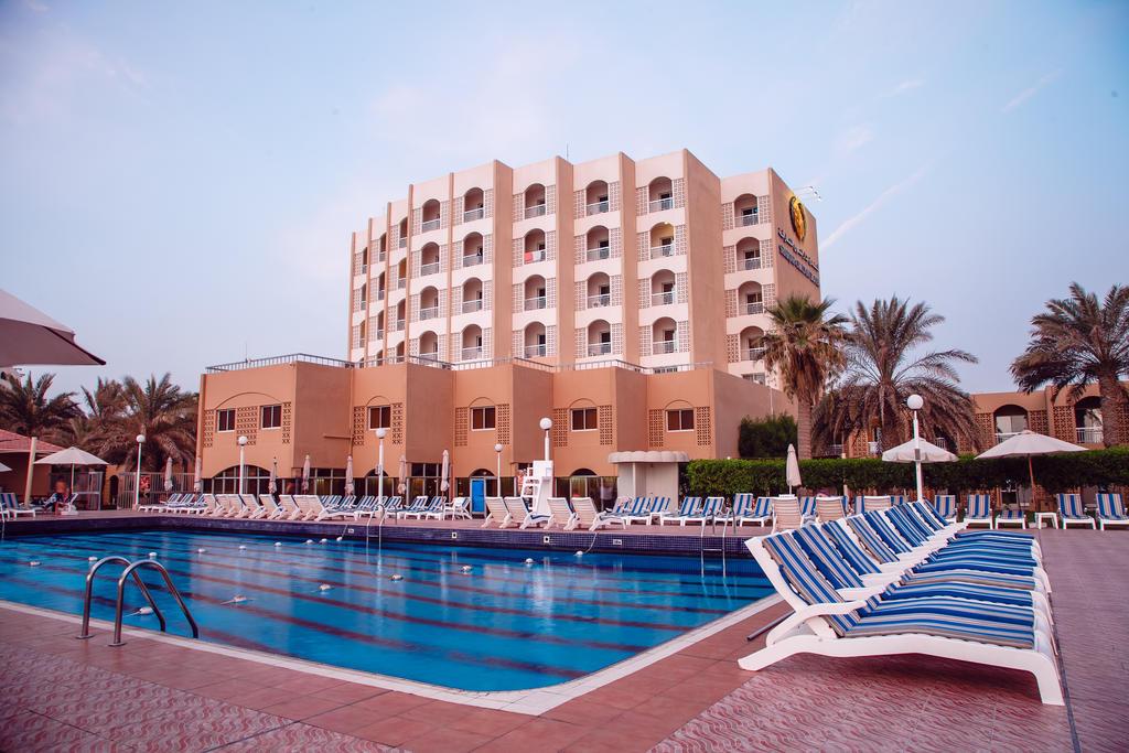 Sharjah Carlton Hotel Exterior foto